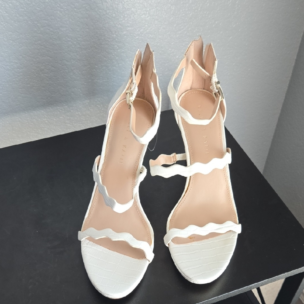 Elegant White Strappy Sandals